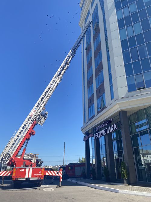 Пожарный подъемно-спасательный автомобиль